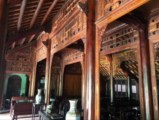 Sửa chữa ngôi nhà gỗ kẻ truyền tại Hà Nội